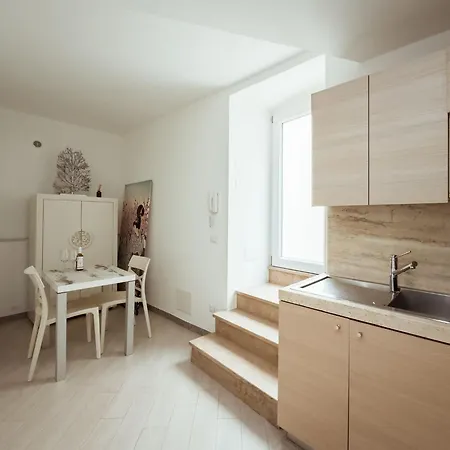 Cavour 3* Lecce