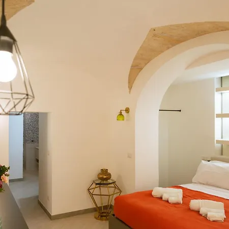 Cavour Pensión Lecce