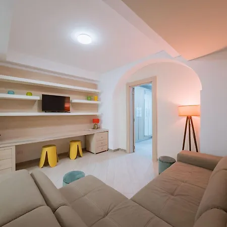 Pensión Cavour 3*