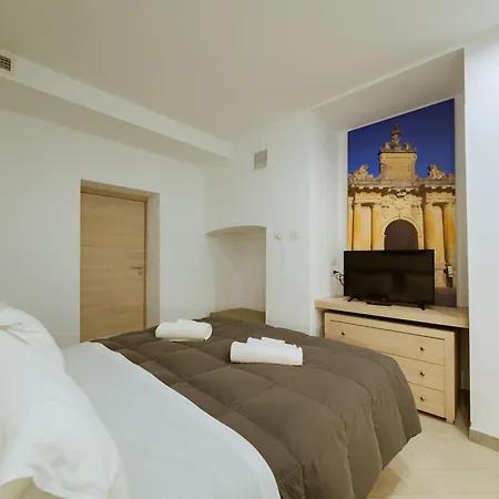 Cavour Pensión 3*