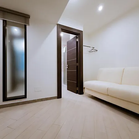 Cavour Pensión 3*
